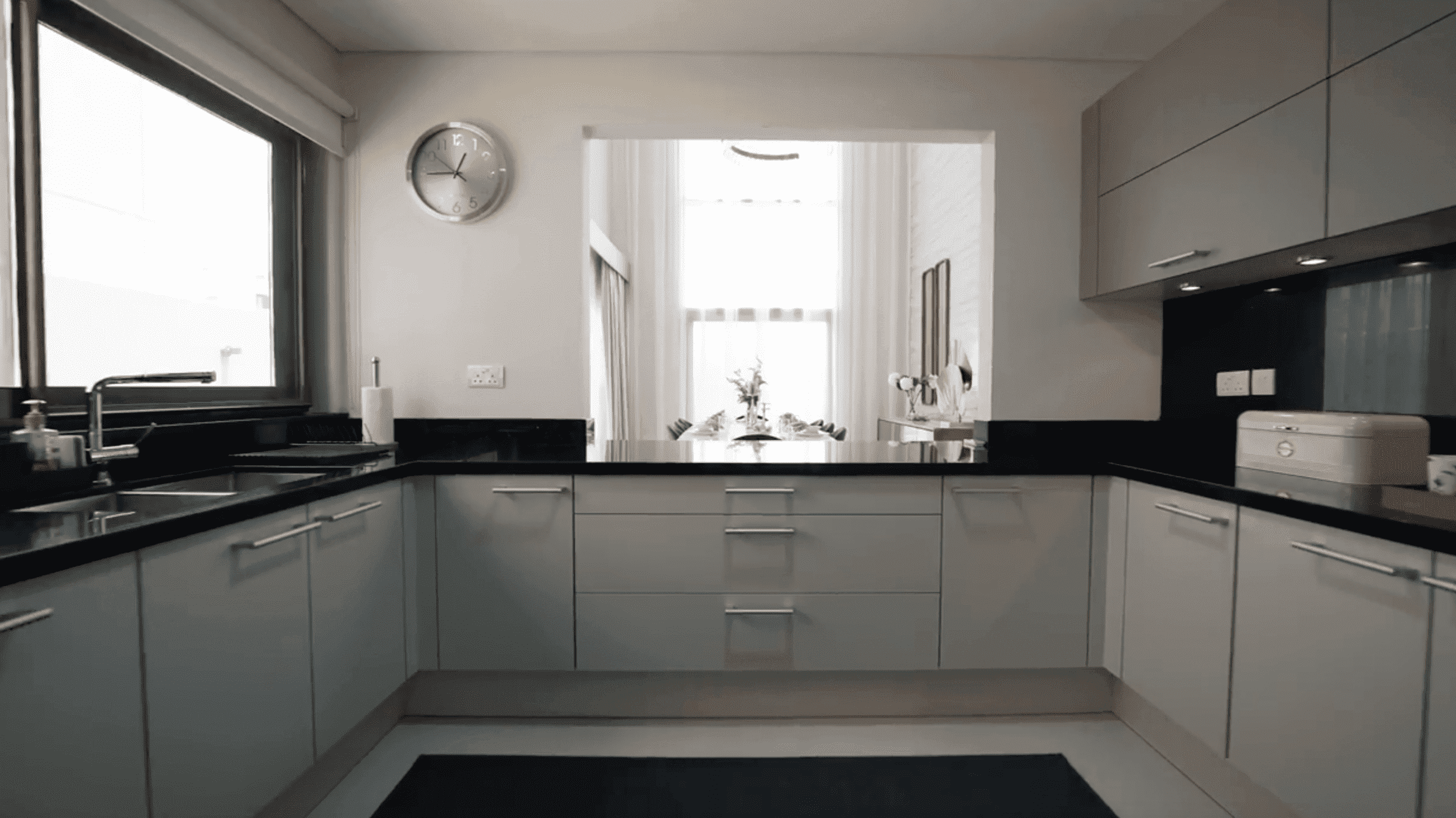 Grand Views Interior 7