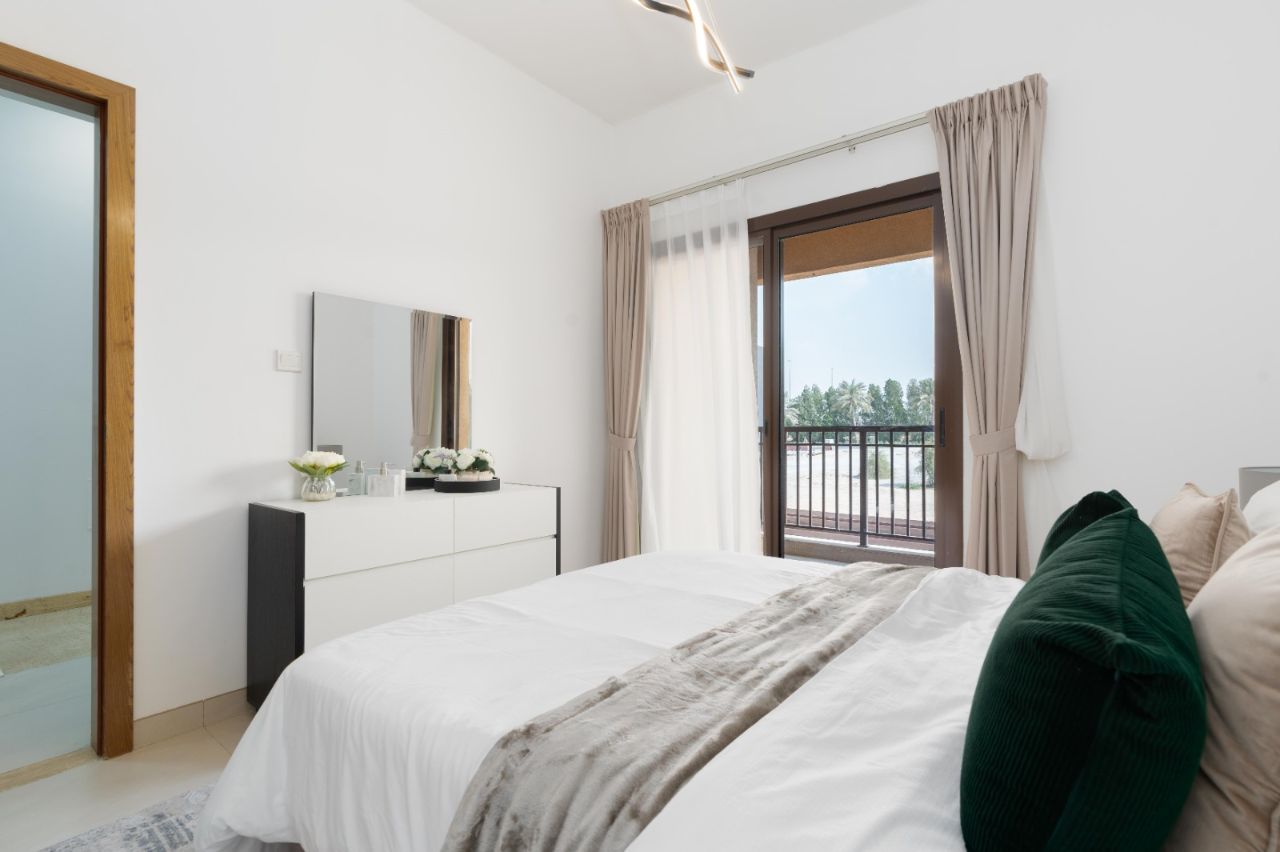 Lilac Park Interior 3